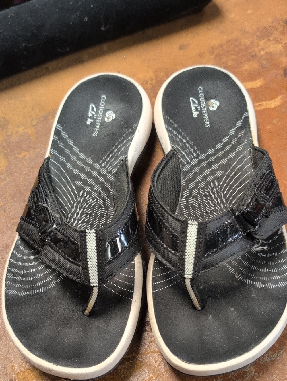 Clarks Black and White Cloudsteppers Slip-On Thong Sandals